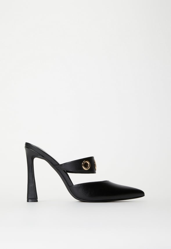 Whit Pointed Toe Pump