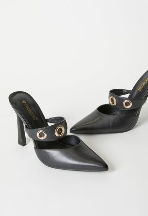 Whit Pointed Toe Pump